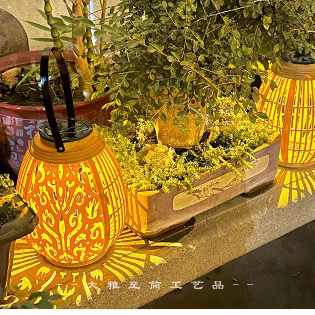 35*18cm 节能省电 太阳能腾火光影古风古韵仿藤灯笼 Solar Light Garden Antique Wood Color Lantern 防水太阳能花园灯笼 Solar Light Lighting Garden Lantern