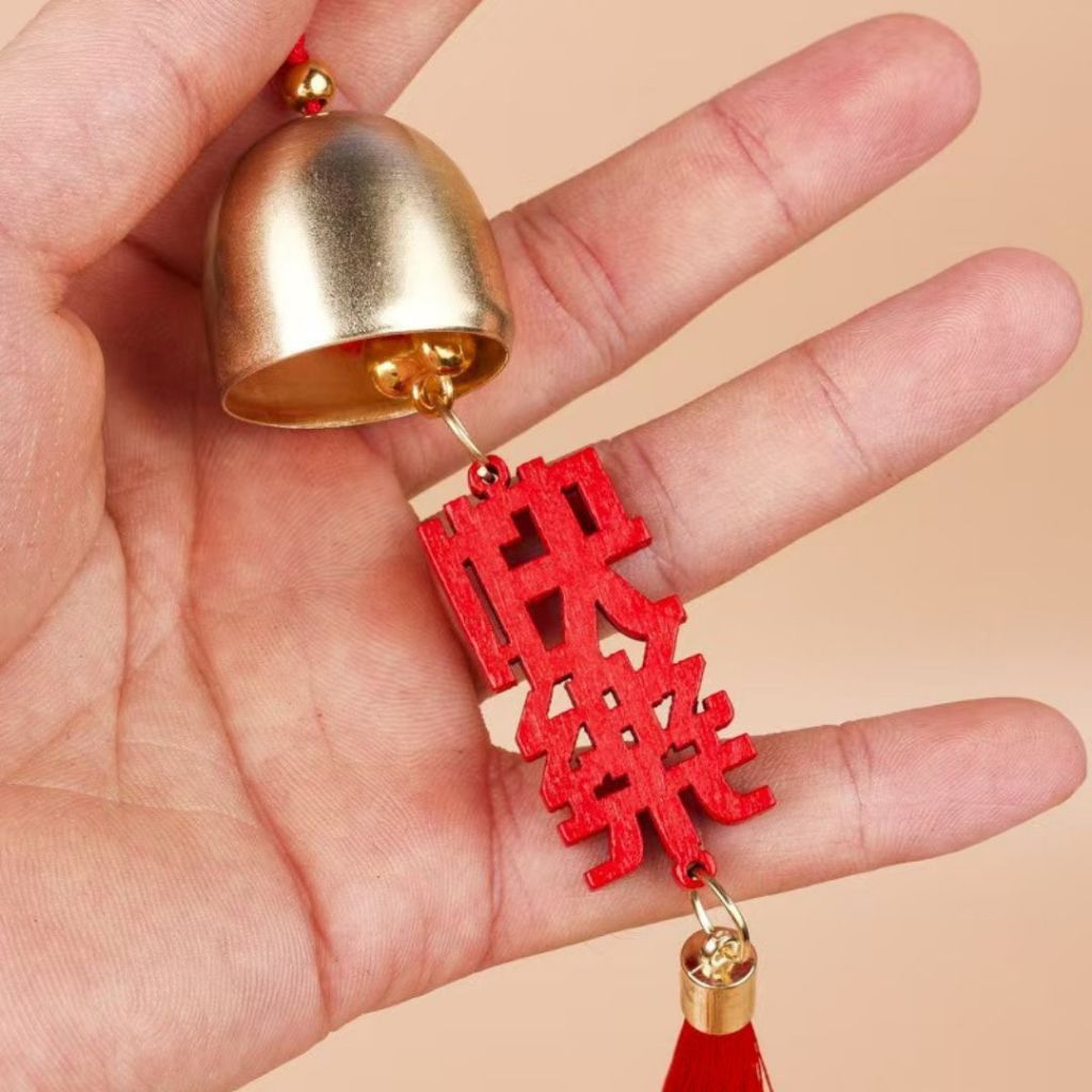 6pcs个 新年木牌祝福铃铛挂饰 Chinese New Year Blessing Wishing Wood Bell Decoration/ CNY Wood Wishing Bell Ornaments 新春许愿铃铛挂件