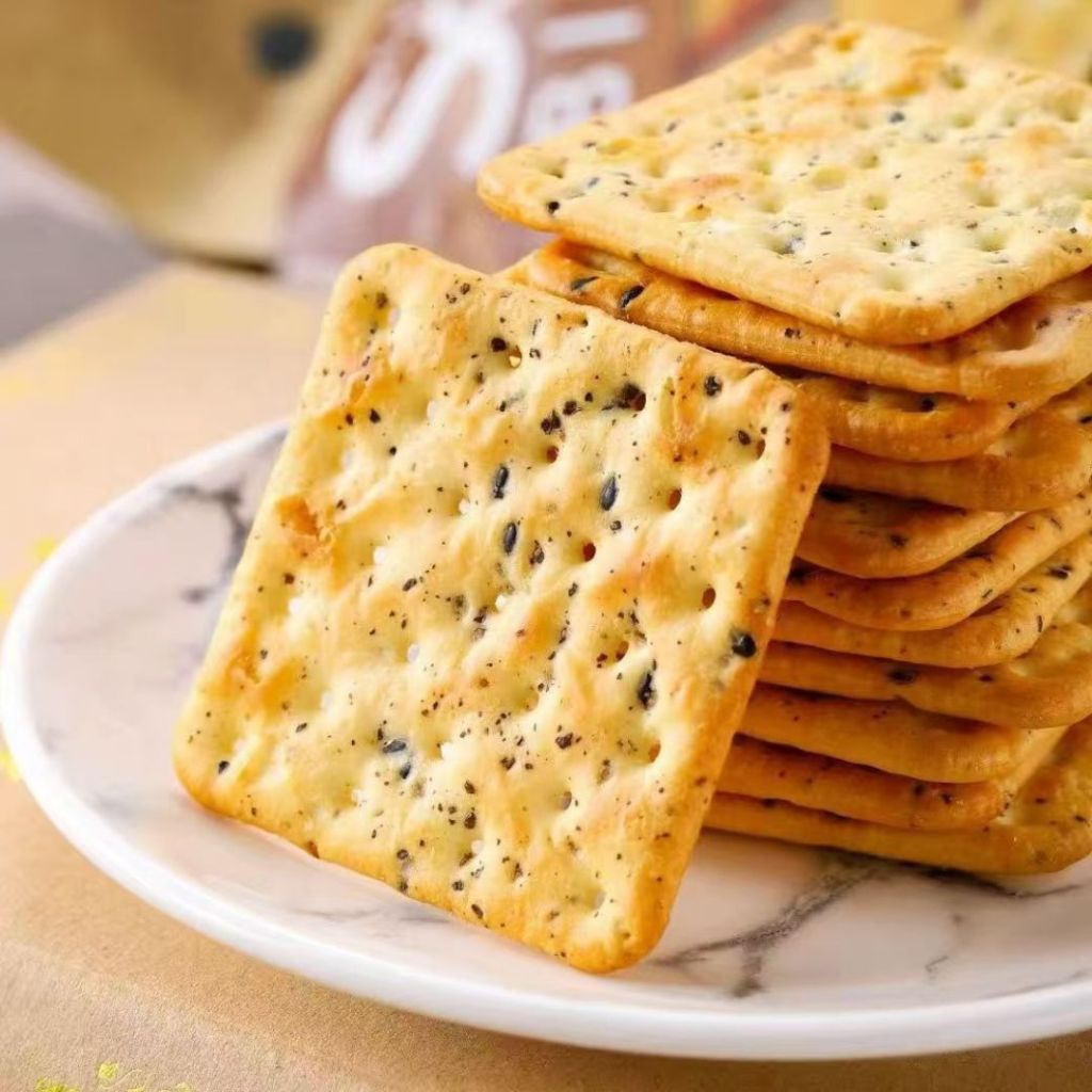 240g 香港宏亚 螺旋藻香葱奇亚籽苏打饼干 Spirulina Spring Onion Chia Seed Soda Biscuit/荞麦胡椒奇亚籽苏打饼干Buckwheat Pepper Chia Seed Soda Biscuit